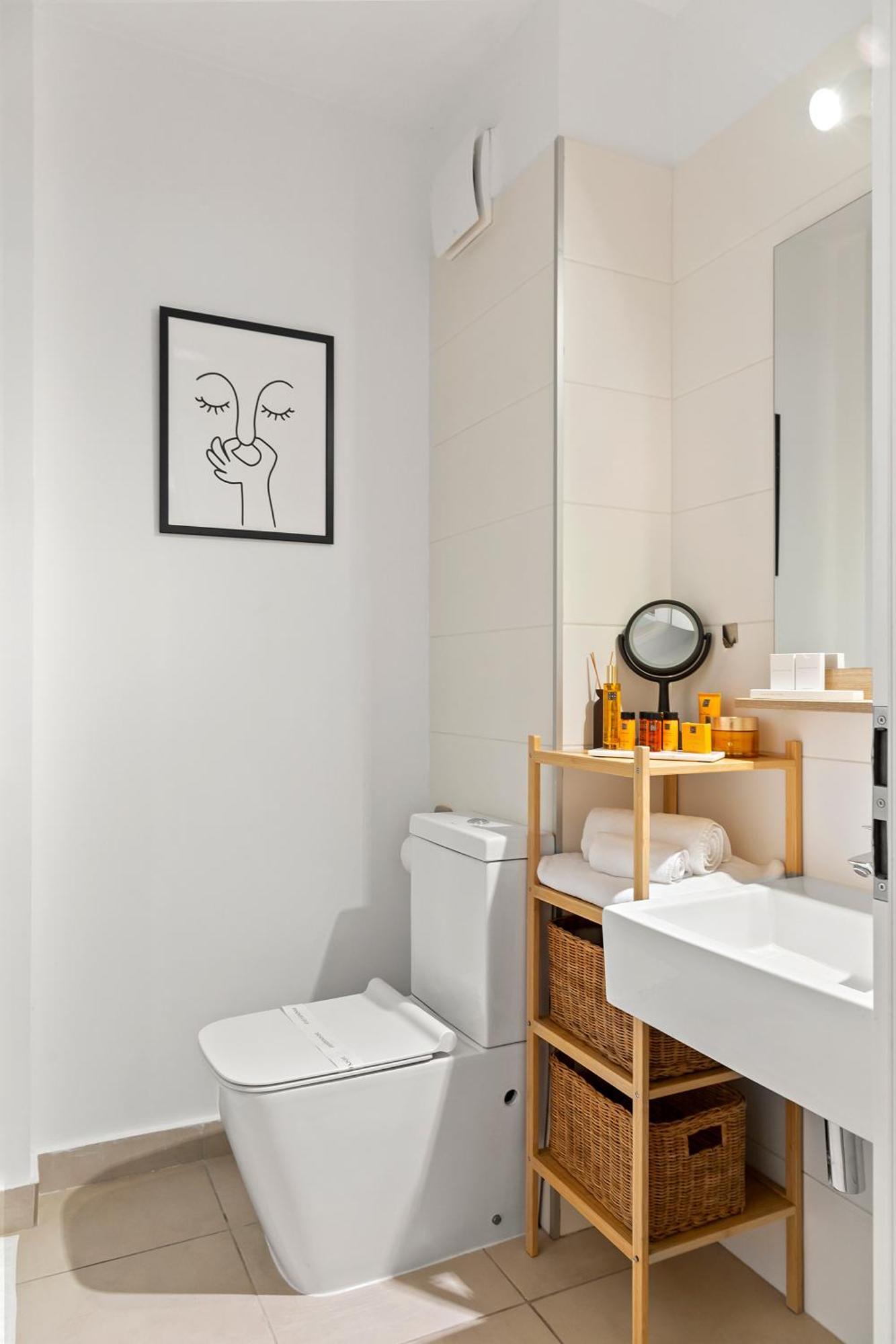 Mido Park Apartment With Private Parking & Self Check-In บูคาเรสต์ ภายนอก รูปภาพ