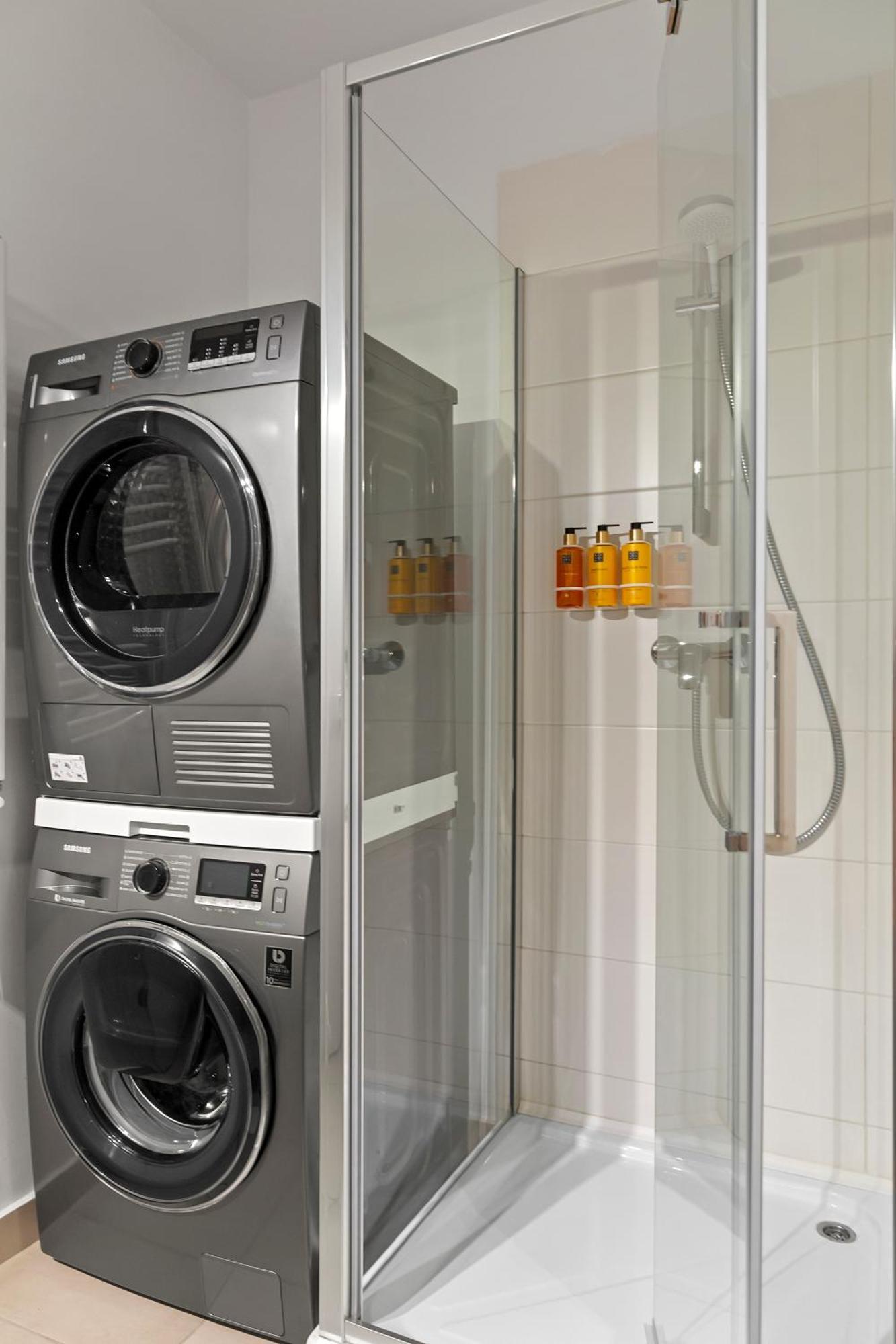 Mido Park Apartment With Private Parking & Self Check-In บูคาเรสต์ ภายนอก รูปภาพ
