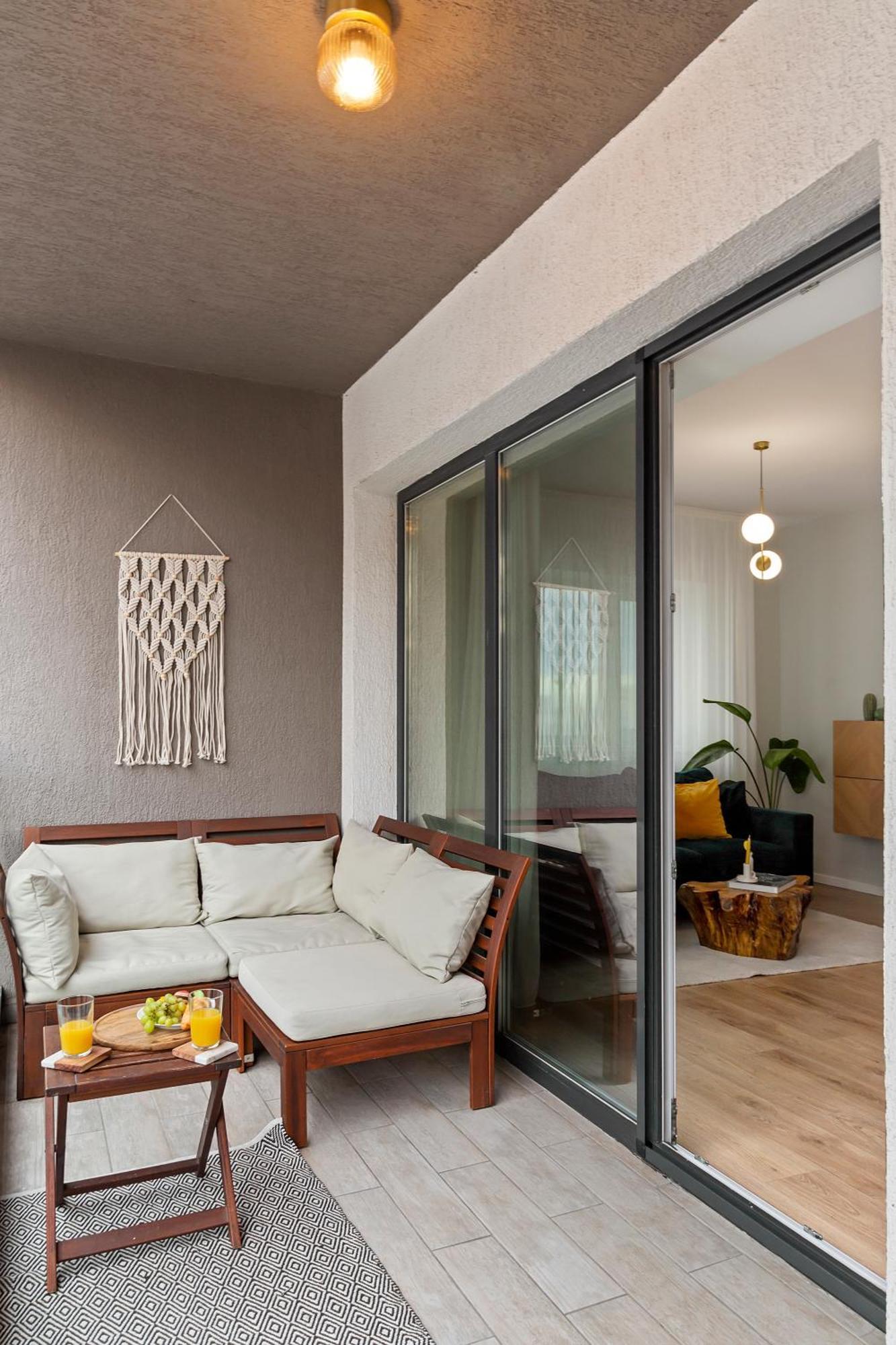 Mido Park Apartment With Private Parking & Self Check-In บูคาเรสต์ ภายนอก รูปภาพ